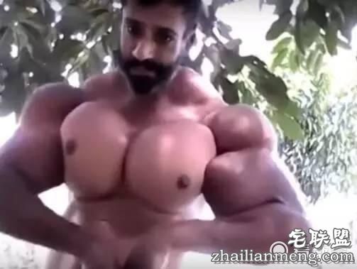 说出来你们可能不信，他的胸比好多妹纸的都要大！