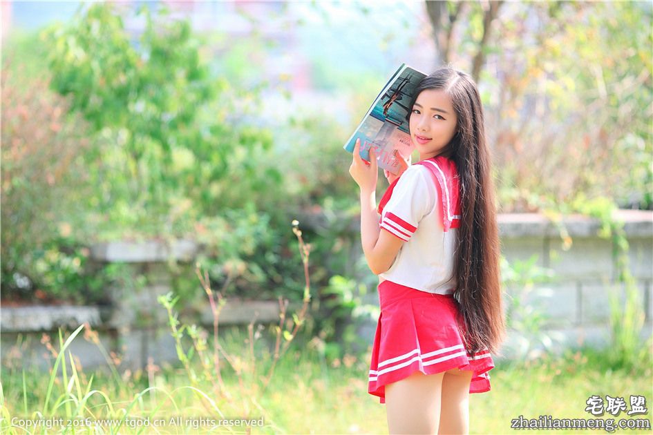 [推女神] 长发粉色美少女蔻蔻学生妹制服小清新外拍高清图 第475期第5张