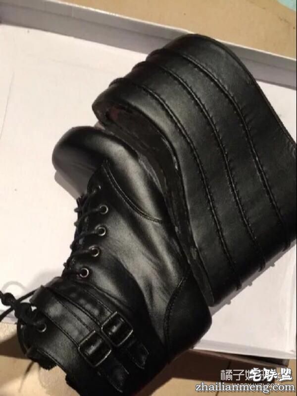 网面高跟鞋 肉肉拖鞋 这些鞋子造型太搞怪！