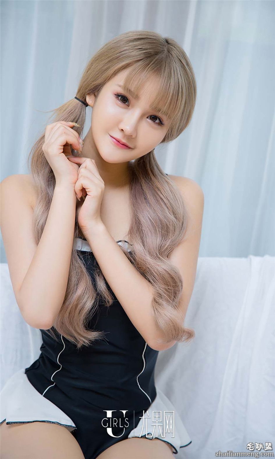 [尤果网] 金发淑女依依迷人居家写真 第476期第7张