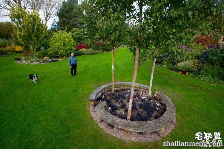 英国爸爸花费25年，打造浪漫秘密花园