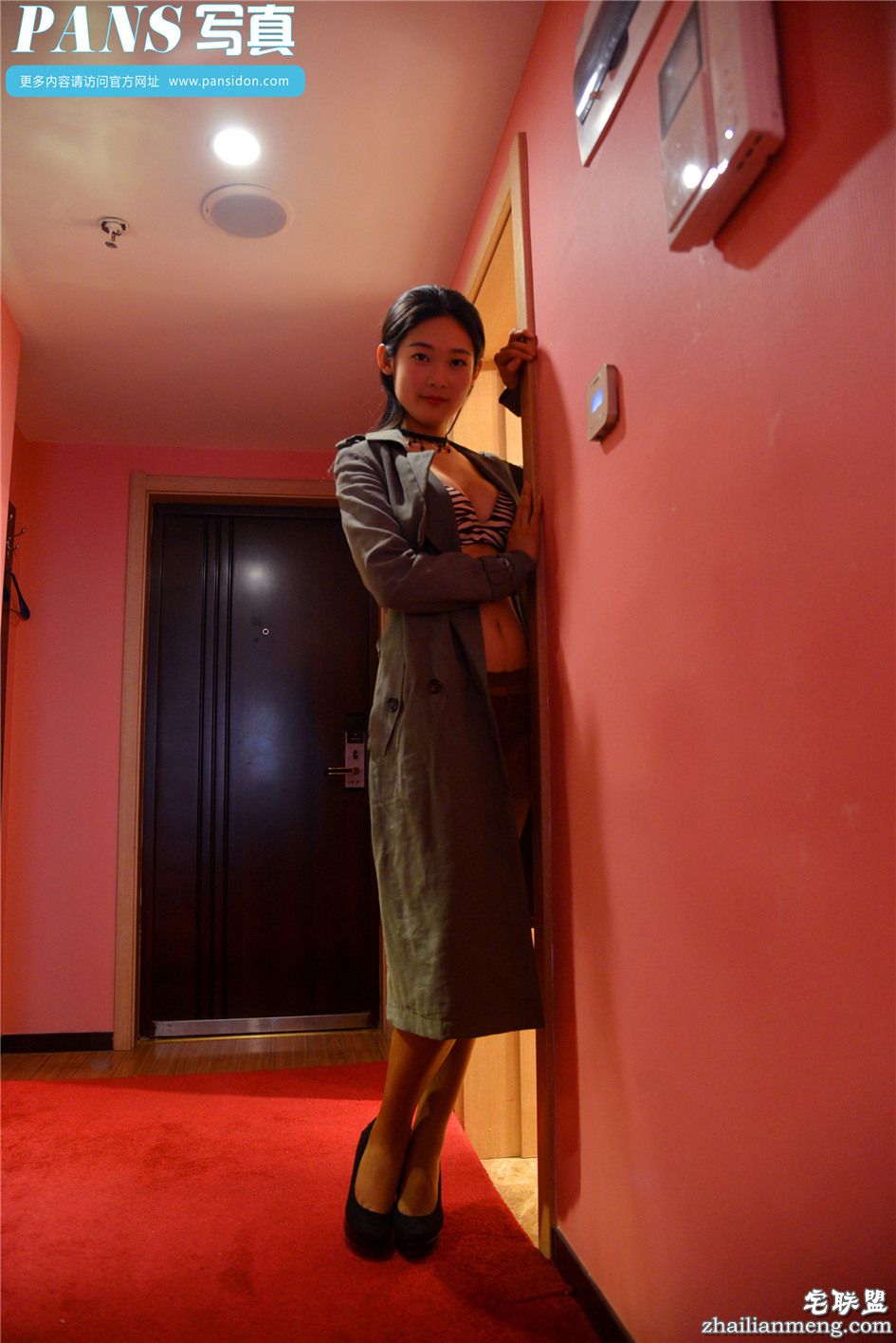 [PANS] 国内丝袜模特冰冰宾馆豹纹内衣秀 第608期第2张