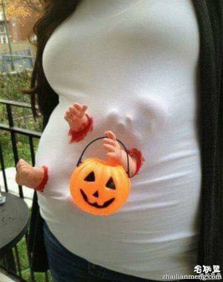 万圣节装扮最大赢家是孕妇妈妈，让你笑到哭吓到哭