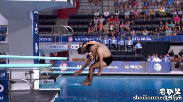 他醉酒照被传到网上后，又被神奇的网友玩坏了