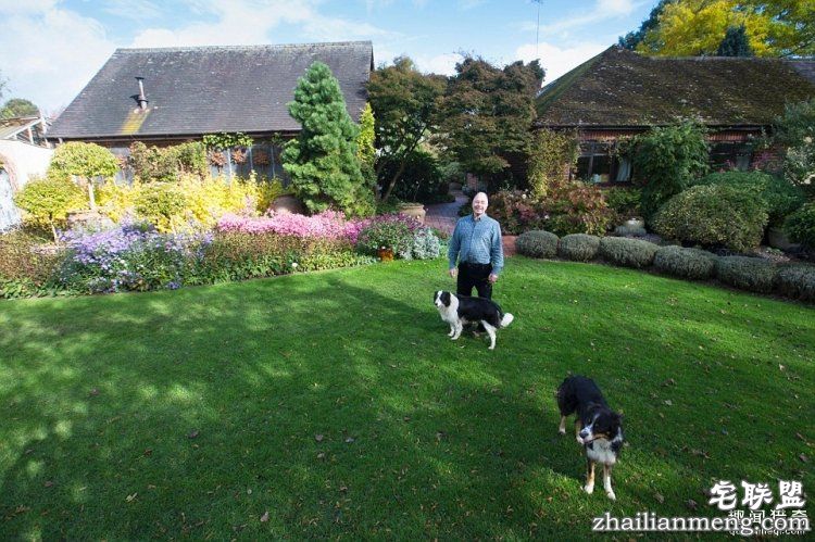 英国爸爸花费25年，打造浪漫秘密花园
