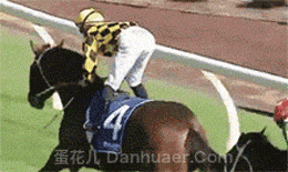 运动场上的迷之尴尬，不好意思我笑点太低没忍住