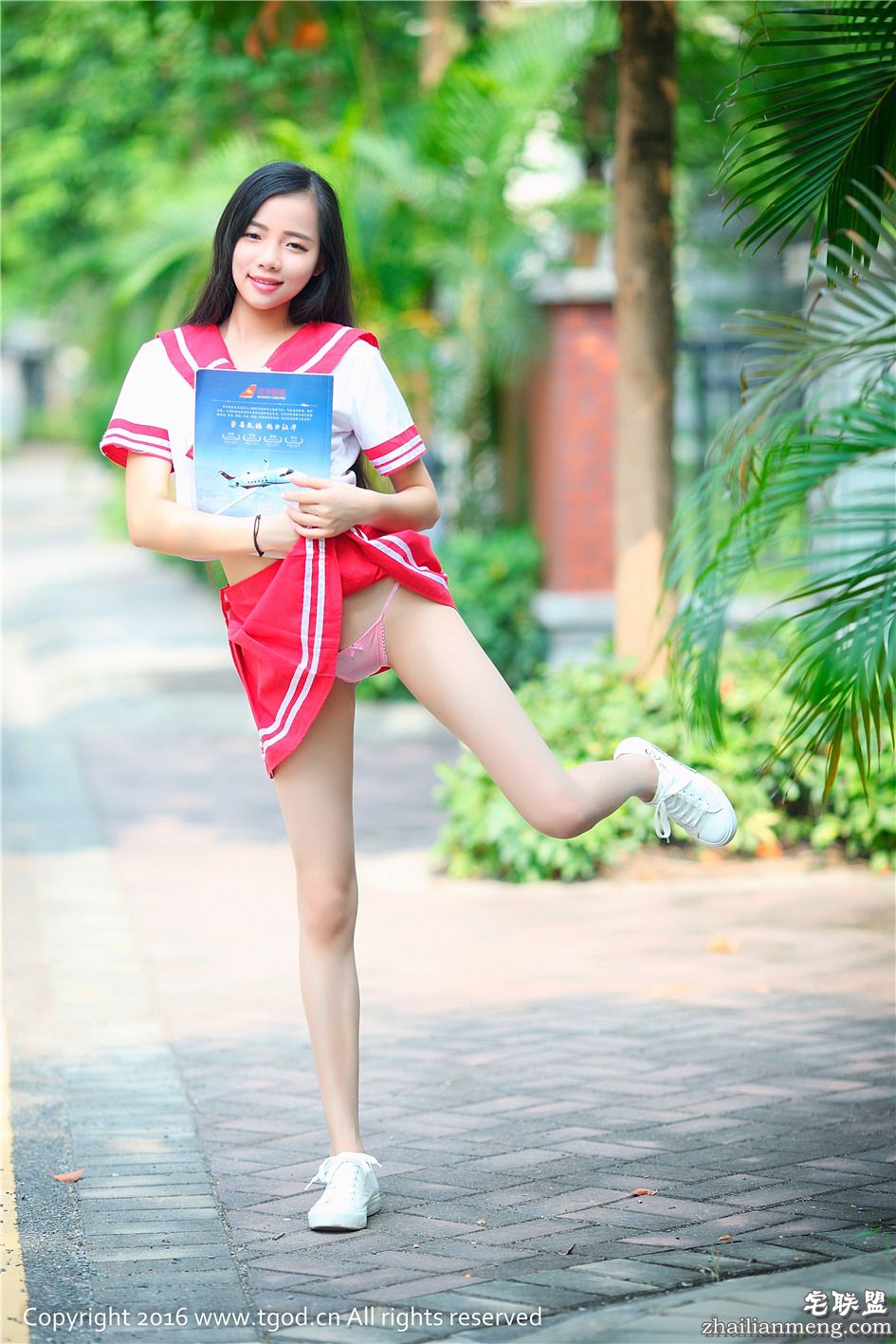 [推女神] 长发粉色美少女蔻蔻学生妹制服小清新外拍高清图 第475期第3张