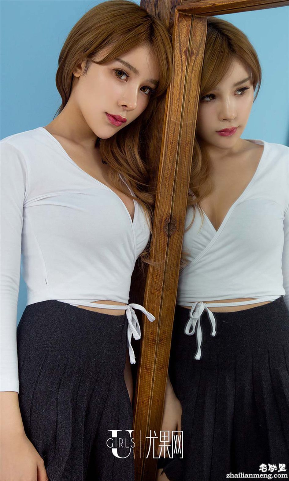 [尤果网] 气质温婉优雅嫩模左函漪极品写真图 第484期第3张