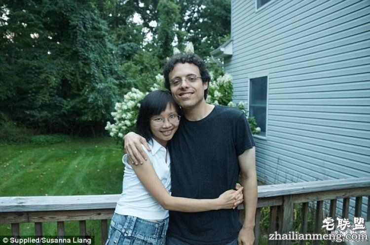 相恋结婚9年后，我的丈夫变成了我的妻子