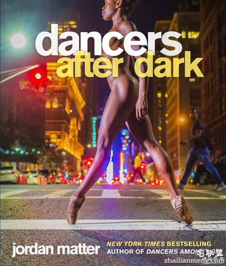 25个男女在大街上裸体跳芭蕾，这画面还挺艺术的