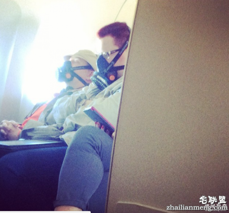 脱鞋、裸体、啪啪啪…这五种坐飞机遭遇的难以忍受的行为你最讨厌哪一种？