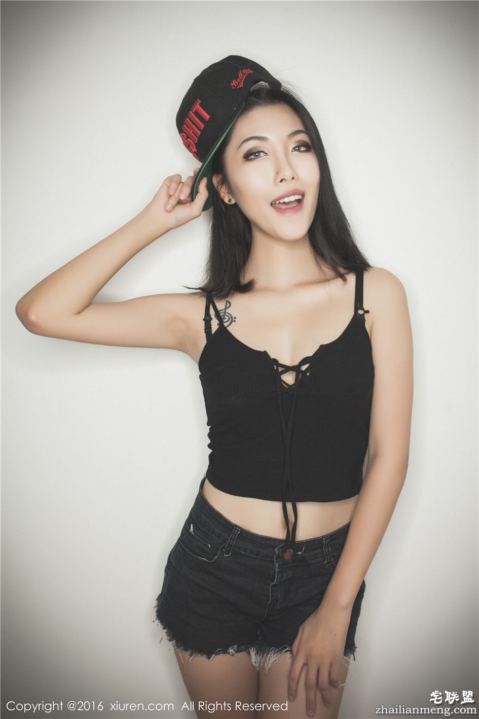 [秀人网] 时尚热裤嫩模黎蒨垚个性写真套图 第553期第7张