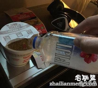 10张搞笑图告诉你，第一次做菜到底有多奇葩！