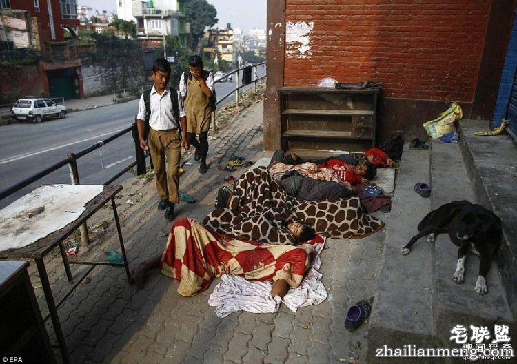 相比于吸雾霾，他们吸的东西才更叫人心寒