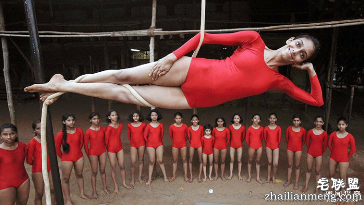 就是想红！所以印度人才拼命开挂自拍晒照