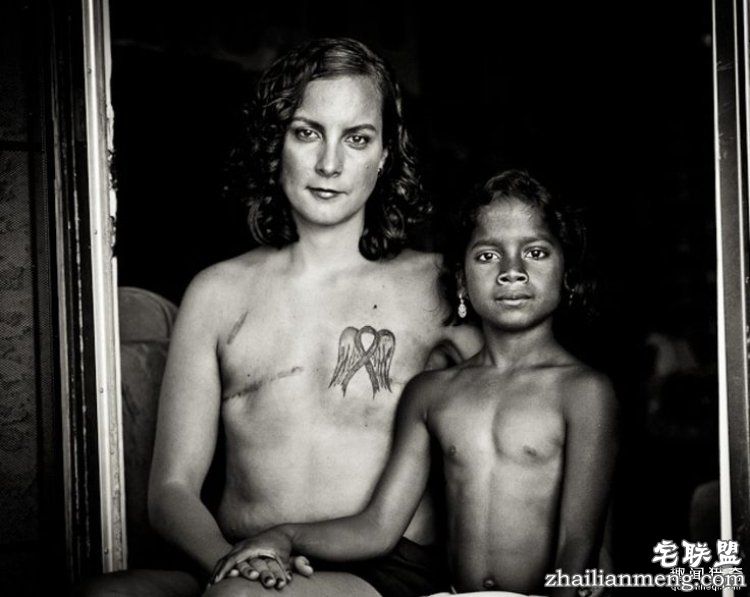 她花3年为乳腺癌幸存者拍下照片，有男人有女人