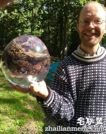 粪便博物馆刚半干的牛粪被人偷走 居然还有人偷屎！ 第1张图片