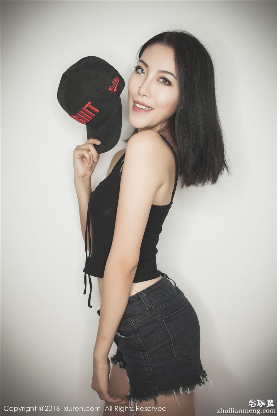 [秀人网] 时尚热裤嫩模黎蒨垚个性写真套图 第553期第8张