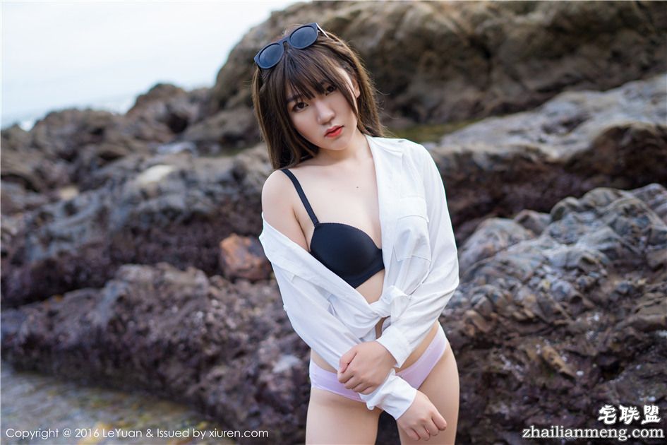 [星乐园] 时尚甜美女孩冷不丁海边性感内衣摄影写真 Vol.012第3张