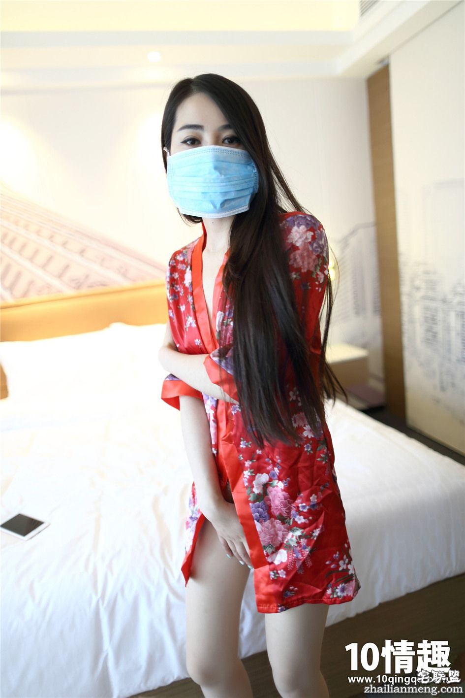 [ROSI] 口罩靓女红色睡袍宾馆开房私拍图片 NO.038第5张