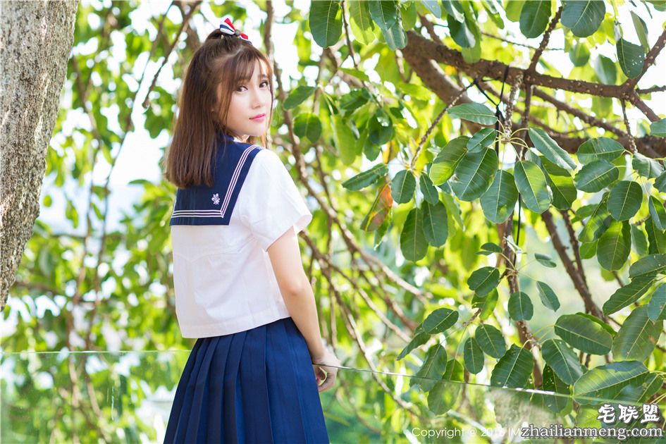 [爱蜜社] 小清新的女孩Sandy陈天扬户外学生装高清摄影图片 Vol.134第10张