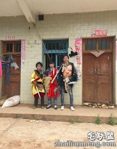 求大师P一个女人上去，证明我比前妻过得好！