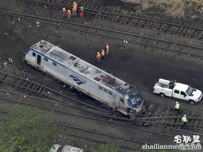 没有高铁就算了, 这个国家的火车还总出轨！