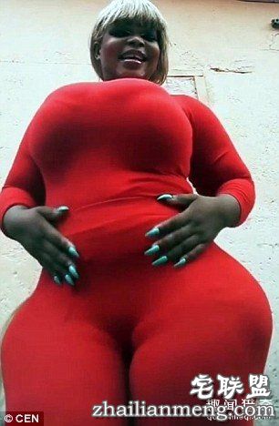 不忍直视！西非女子因巨臀网络爆红 太夸张…