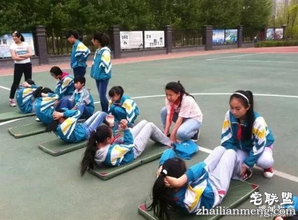 仰卧起坐会导致瘫痪？国外已叫停