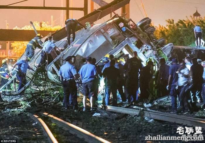 没有高铁就算了, 这个国家的火车还总出轨！