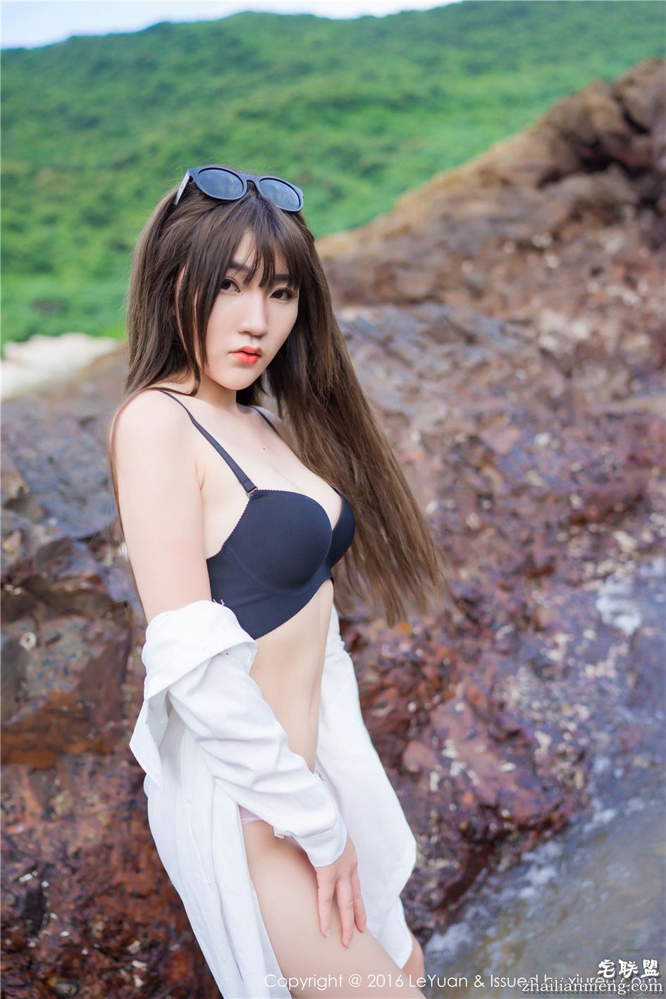 [星乐园] 时尚甜美女孩冷不丁海边性感内衣摄影写真 Vol.012第8张