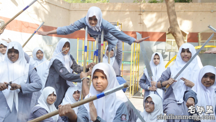 就是想红！所以印度人才拼命开挂自拍晒照