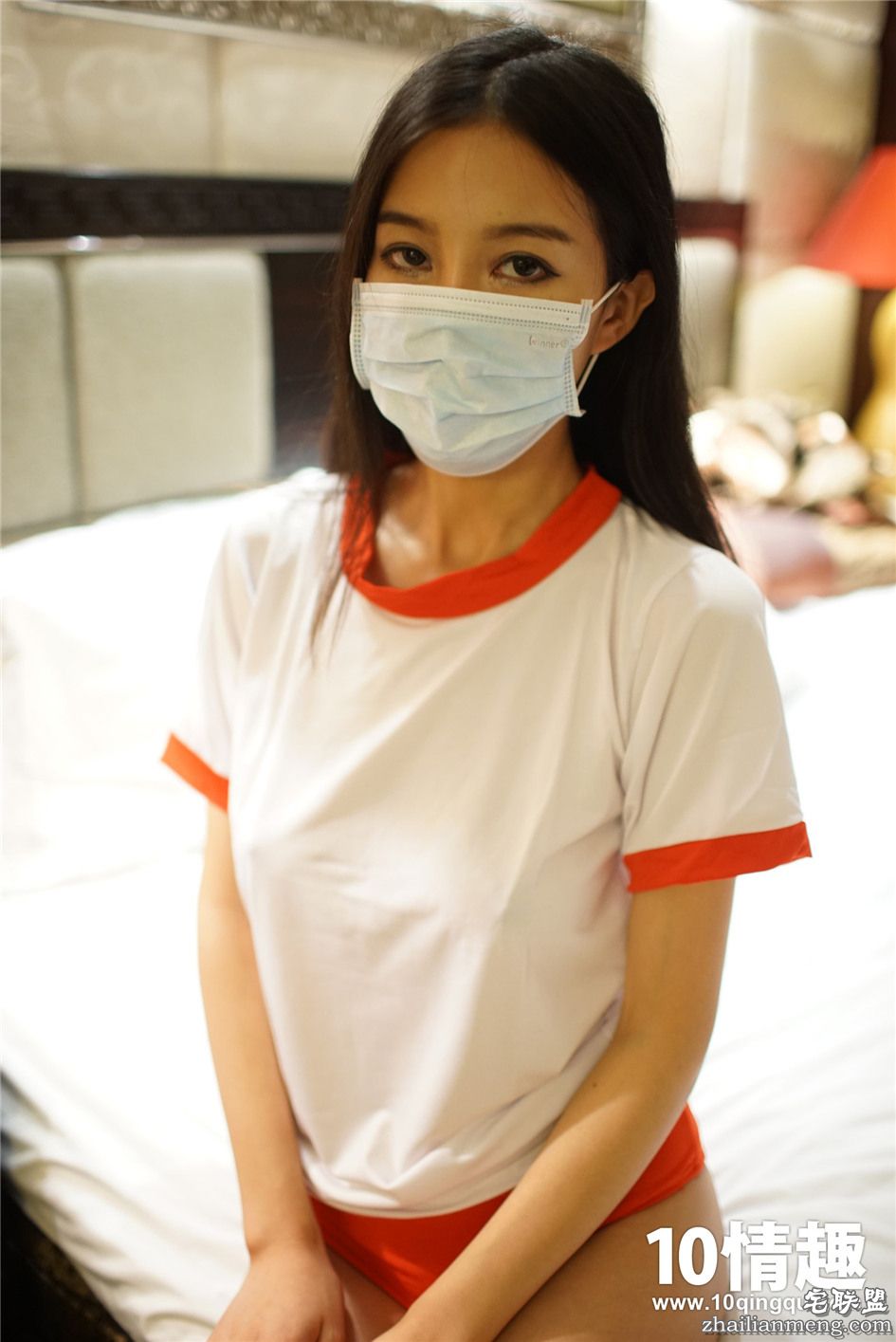 [ROSI] 极品口罩美女酒店高清写真套图第5张