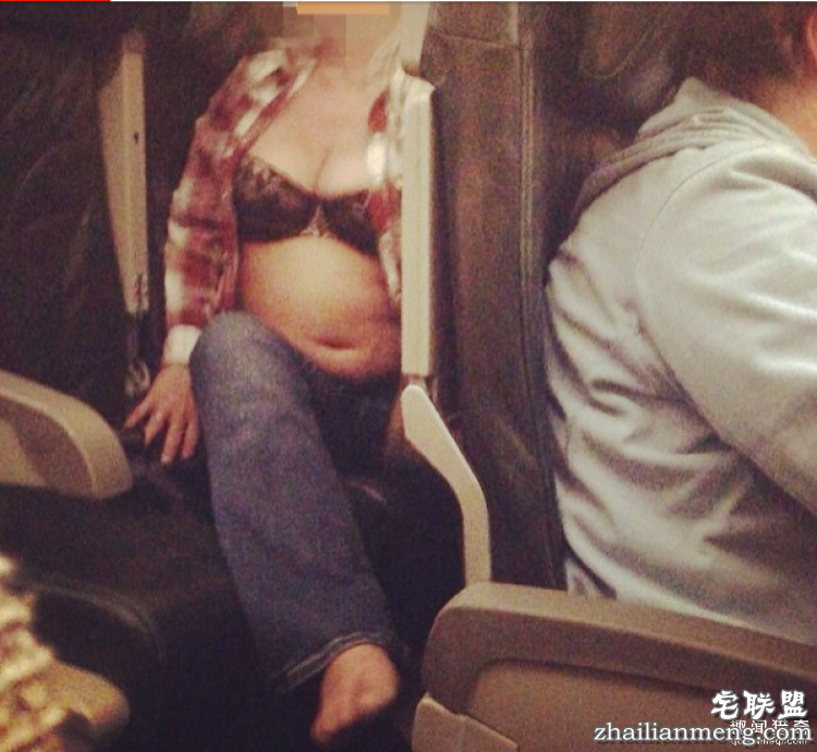 脱鞋、裸体、啪啪啪…这五种坐飞机遭遇的难以忍受的行为你最讨厌哪一种？