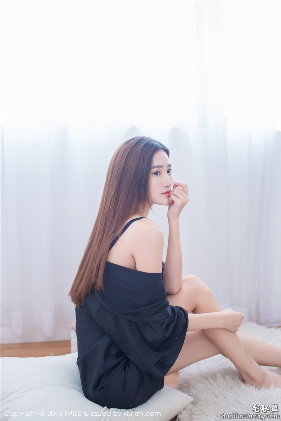 [爱蜜社] 黑丝高贵气质美女格格污巫细长美腿图片 Vol.135第13张