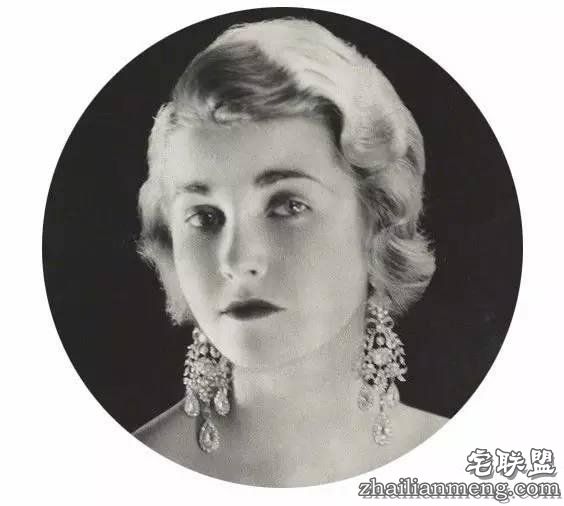 她是上世纪最有钱女人，离婚7次睡遍王子和明星