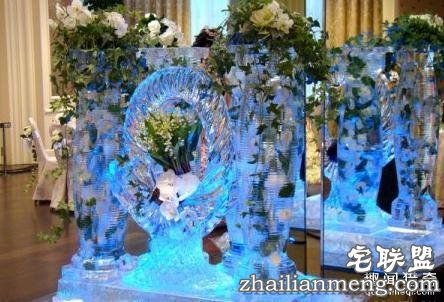 冬天到了，一起去俄罗斯看看战斗民族们的冰雕吧！真漂亮！