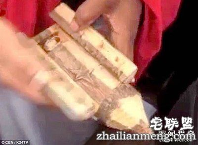 人妻阴部和隔壁老王GG分不开!惊动百村民破门欣赏