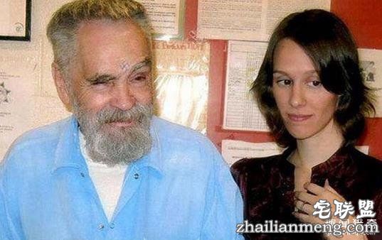 全世界最奇葩的5对情侣，最后一对让人毁三观！