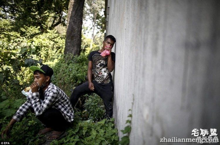 相比于吸雾霾，他们吸的东西才更叫人心寒