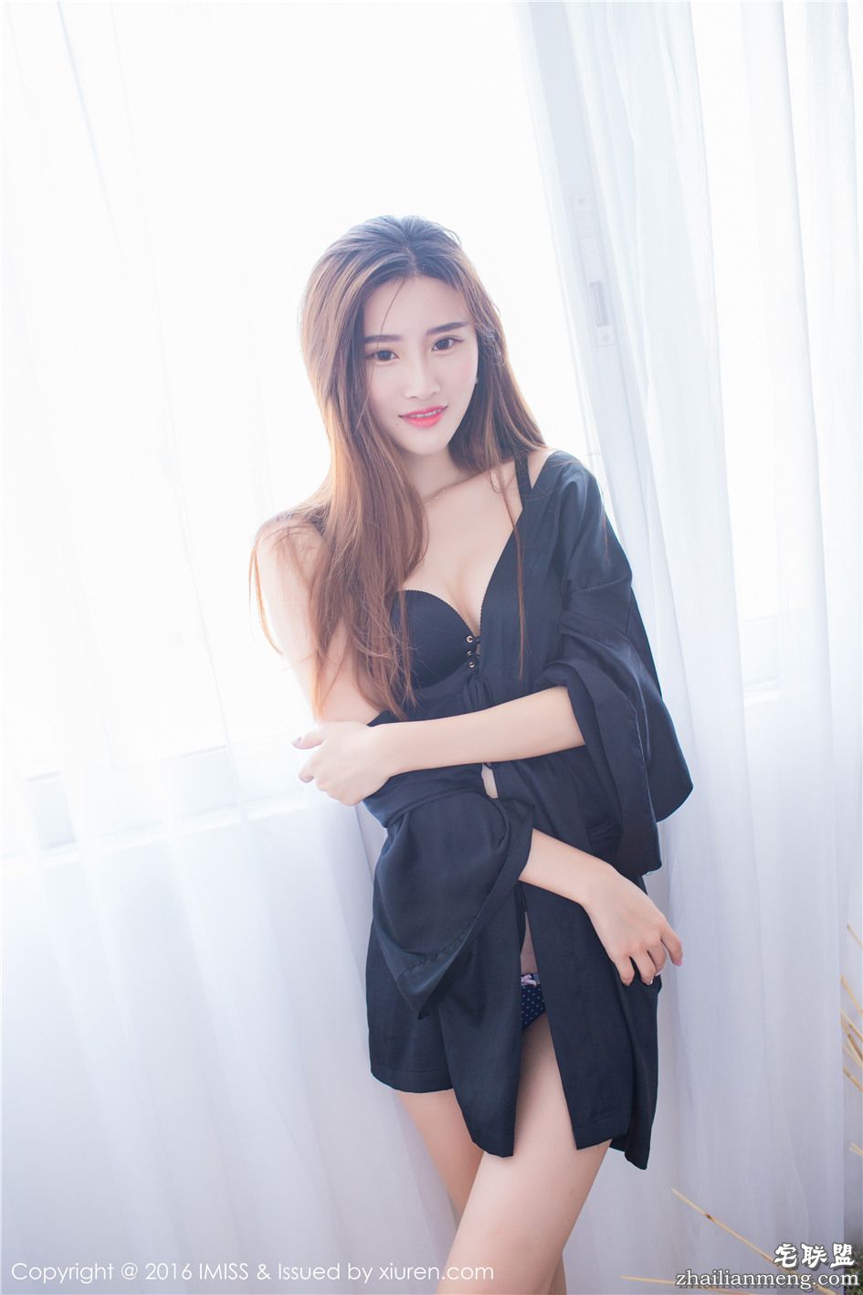 [爱蜜社] 黑丝高贵气质美女格格污巫细长美腿图片 Vol.135第5张