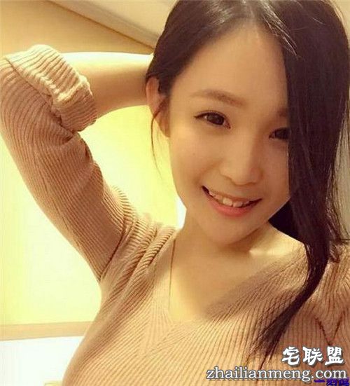 校长室传出啪啪啪的声音