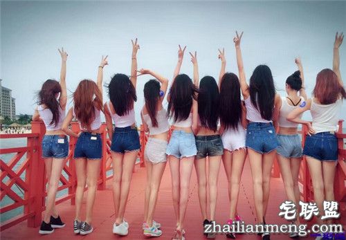 人家的都是黑的，为什么你的是粉的?