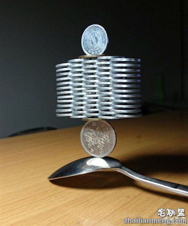 硬币还能用来做什么？一个大写的服！