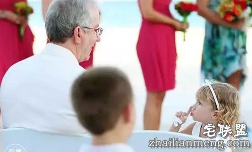 婚礼上最抢镜的，竟然不是新郎新娘……