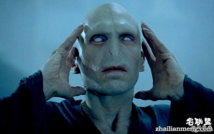 被吸尘器打断，被医生掰折…18位网友分享他们奇葩的骨折原因