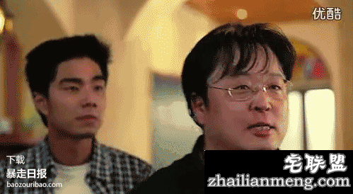 68岁天才教授网恋波霸超模,竟遭遇跨国仙人跳…