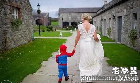 婚礼上最抢镜的，竟然不是新郎新娘……