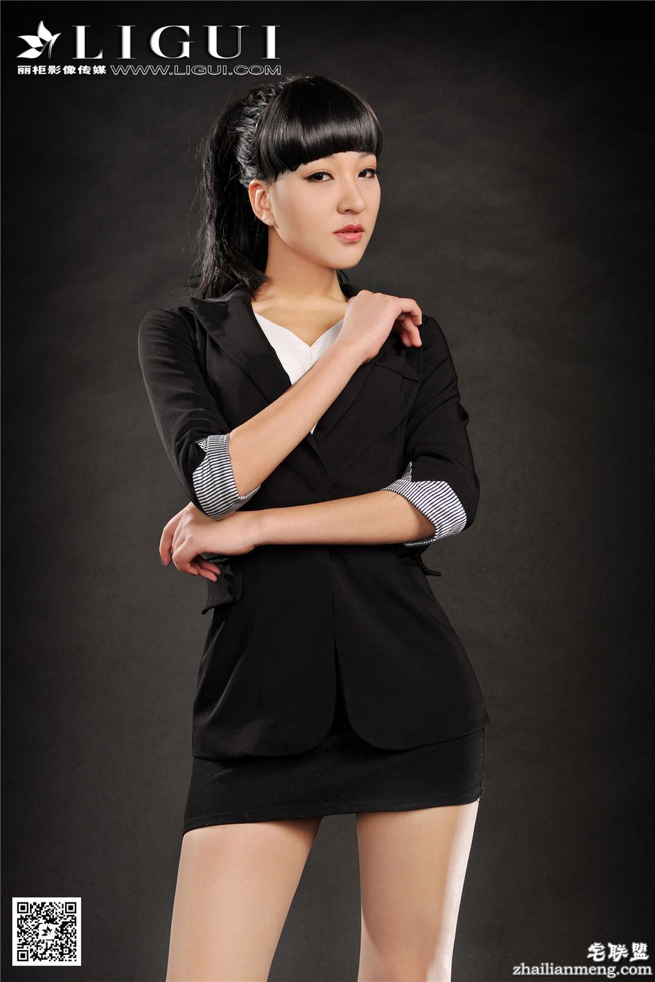 [丽柜] 制服肉丝OL女郎Amily<a href=https://www.zhailm.com/e/tags/?tagname=%E7%BE%8E%E8%85%BF target=_blank class=infotextkey>美腿</a>棚拍高清大图 第286期第1张