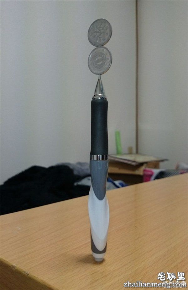 硬币还能用来做什么？一个大写的服！